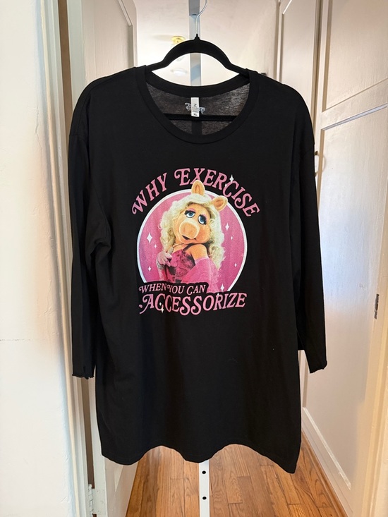Disney Tops - Disney Miss Piggy Graphic Tee - Black with Pink Accents XL